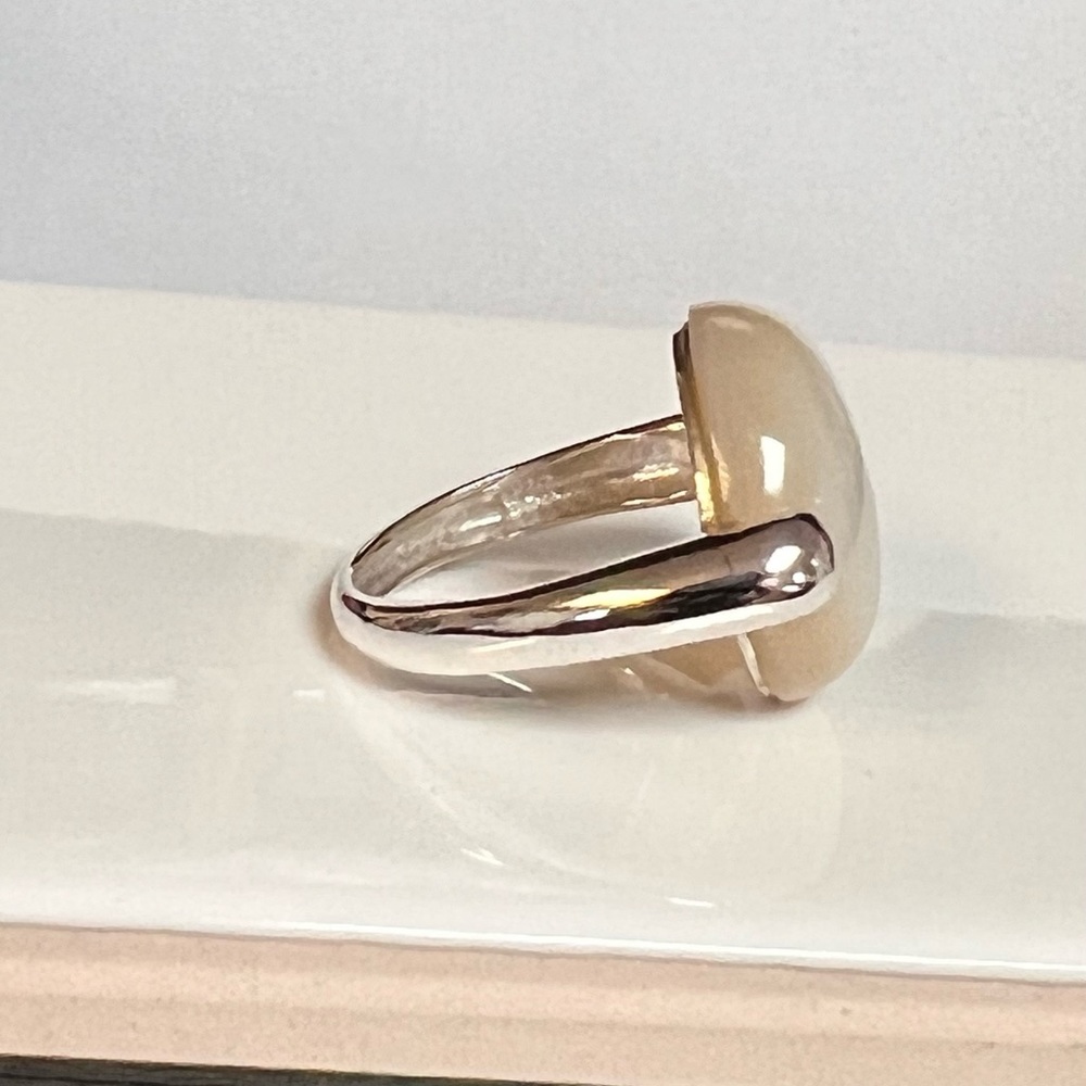 925 Sterling Silver. Shell. Ring - Picture 2 of 4